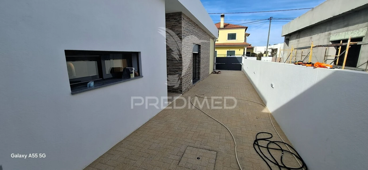Moradia T3 para Venda em Fernao Ferro Foto 31