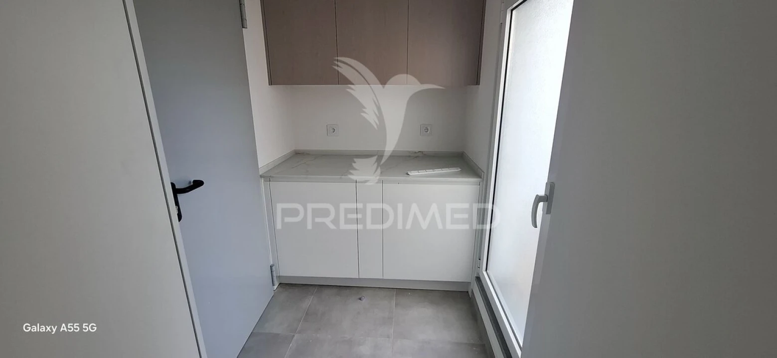Moradia T3 para Venda em Fernao Ferro Foto 9