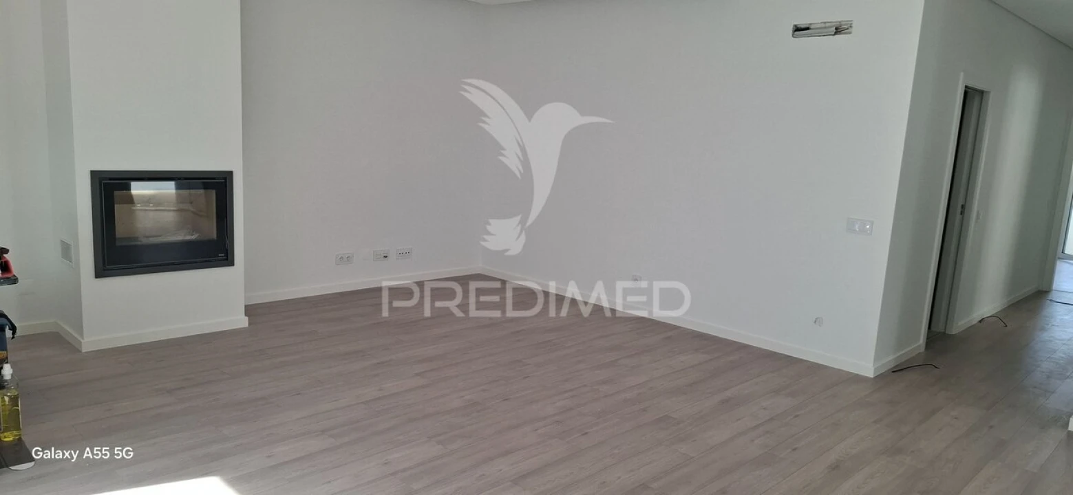 Moradia T3 para Venda em Fernao Ferro Foto 4