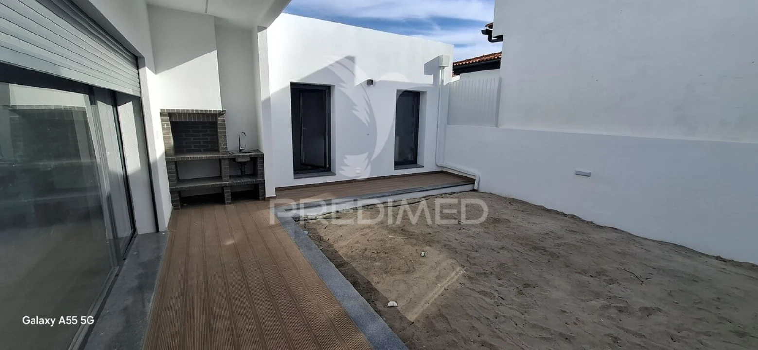 Moradia T3 para Venda em Fernao Ferro Foto 29