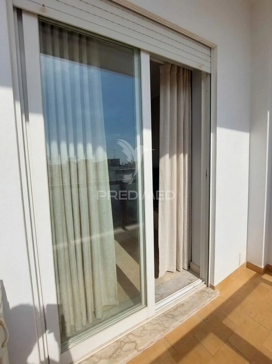 Apartamento T2 para Venda em Quarteira Foto 12