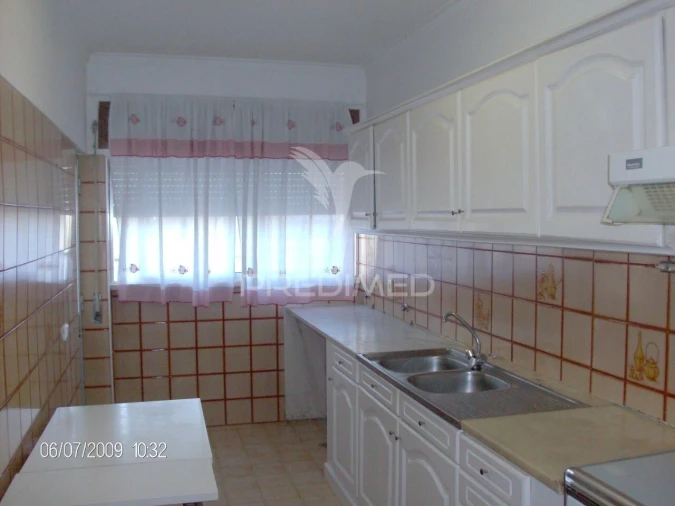 Apartamento T2 para Venda em Charneca de Caparica e Sobreda Foto 8