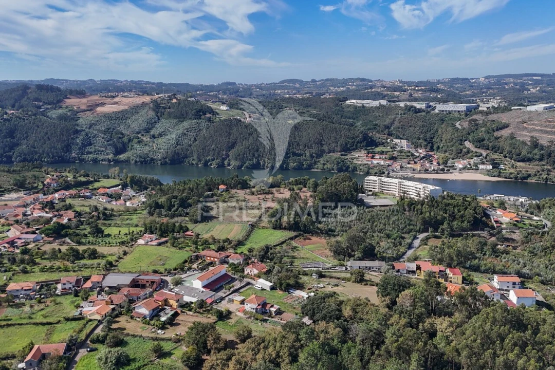 Moradia T3 para Venda em Foz do Sousa e Covelo Foto 39