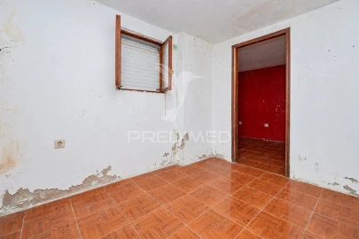 Moradia T3 para Venda em Foz do Sousa e Covelo