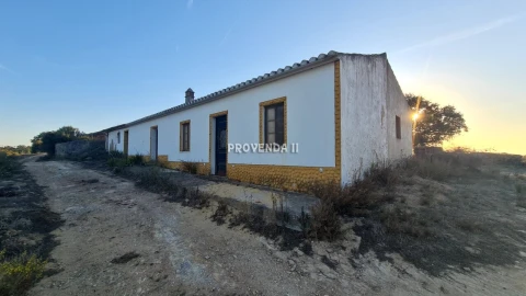 Quinta T0 para Venda em Bordeira