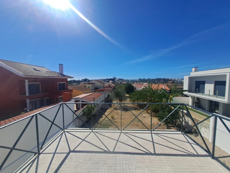 Moradia T4 para Venda em Alcabideche Foto 1