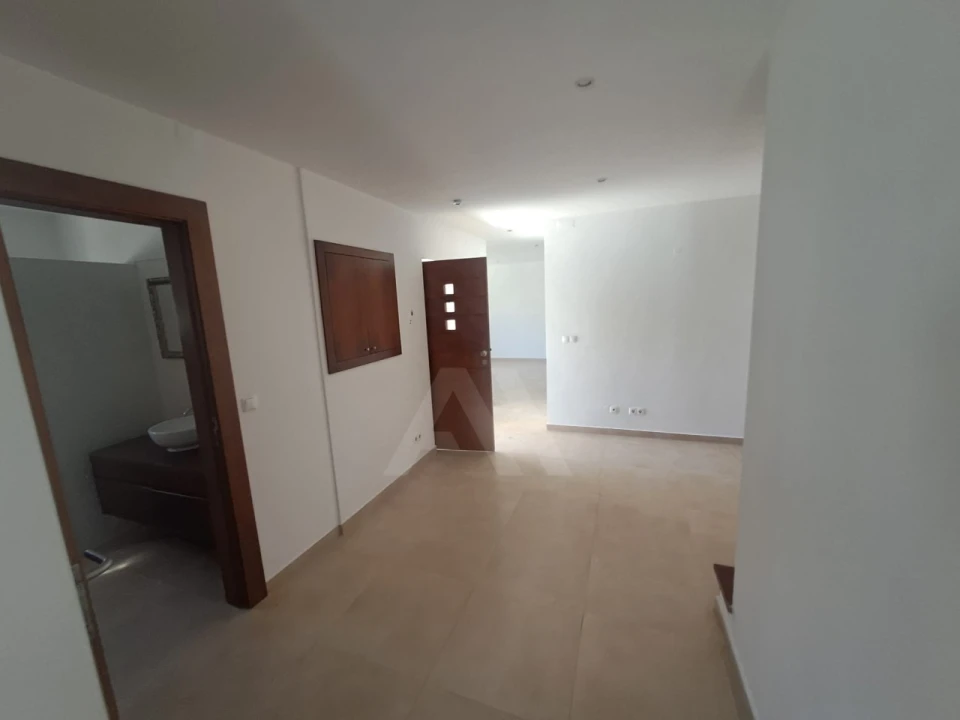 Moradia T4 para Venda em Alcabideche Foto 2