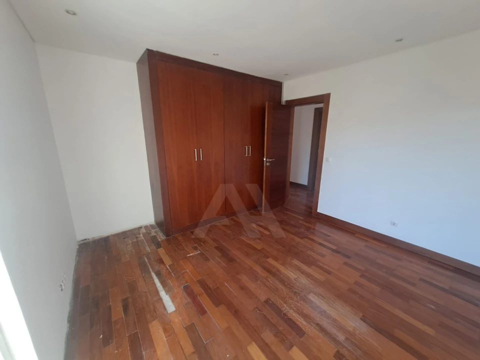 Moradia T4 para Venda em Alcabideche Foto 17