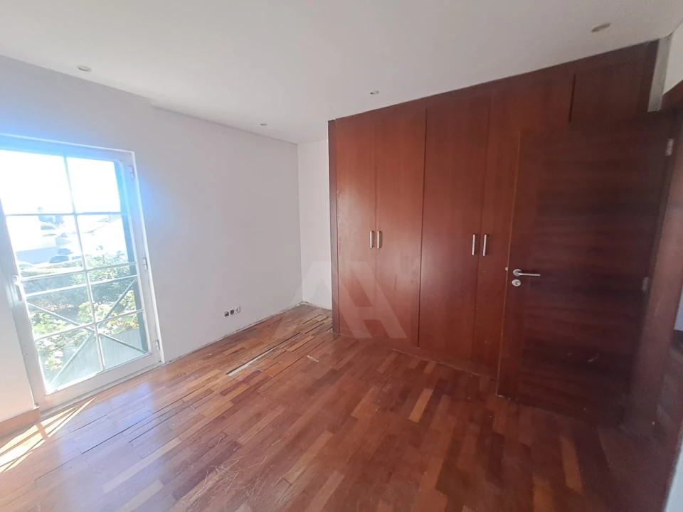Moradia T4 para Venda em Alcabideche Foto 18