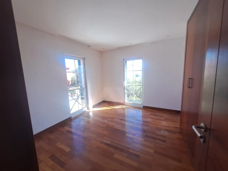 Moradia T4 para Venda em Alcabideche Foto 21