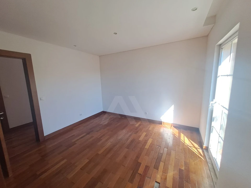 Moradia T4 para Venda em Alcabideche Foto 22