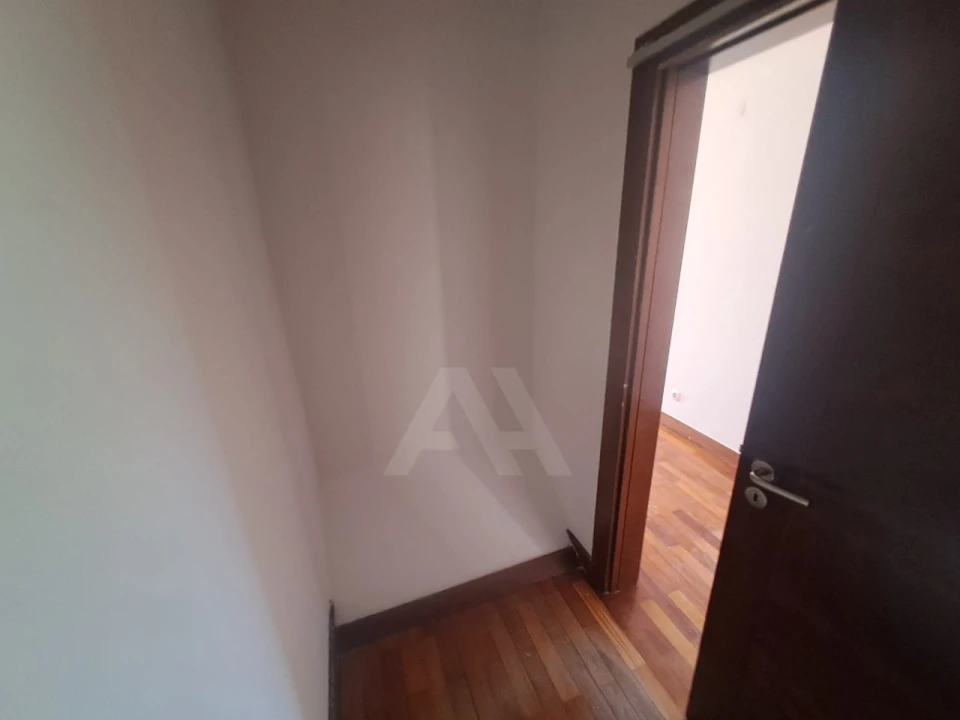 Moradia T4 para Venda em Alcabideche Foto 26