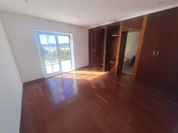 Moradia T4 para Venda em Alcabideche