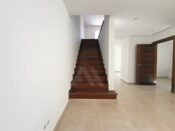 Moradia T4 para Venda em Alcabideche