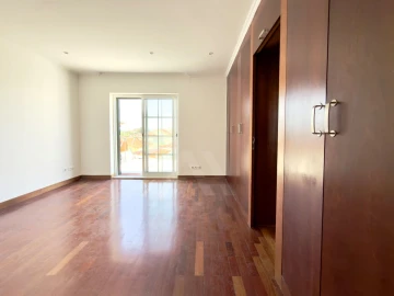 Moradia T4 para Venda em Alcabideche