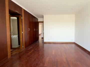 Moradia T4 para Venda em Alcabideche