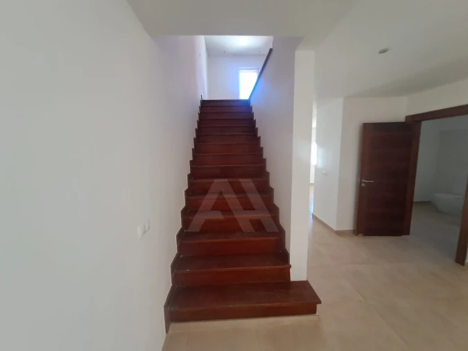 Moradia T4 para Venda em Alcabideche Foto 14