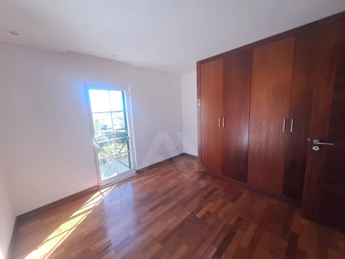 Moradia T4 para Venda em Alcabideche Foto 20