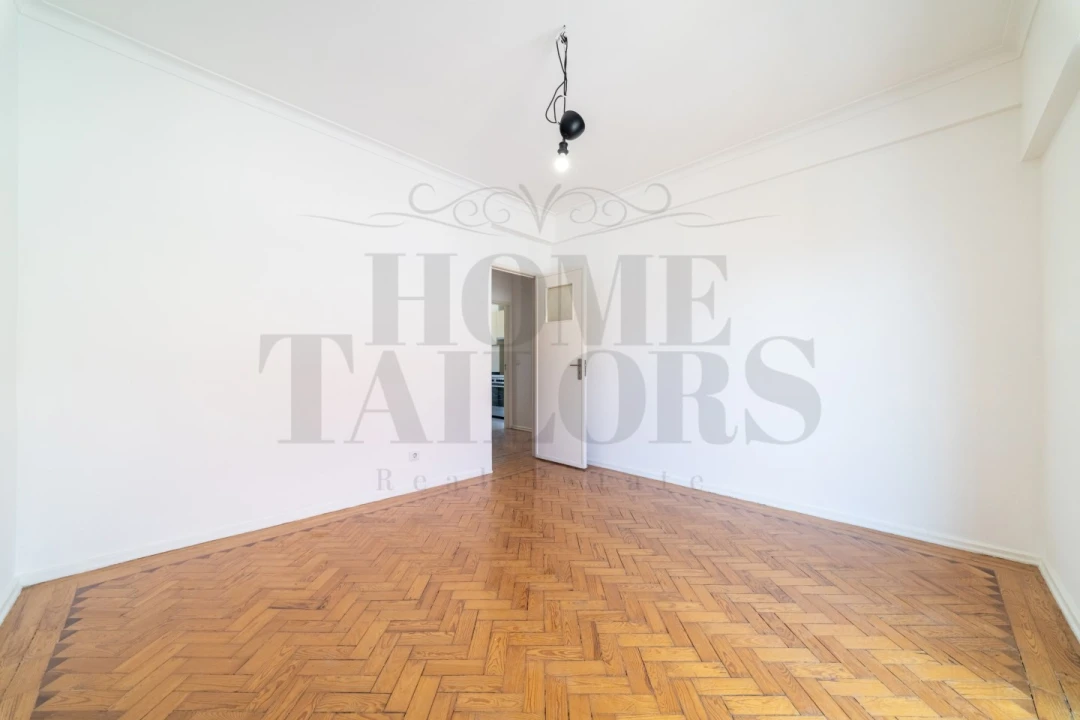 Apartamento T4 para Venda em Beato Foto 3