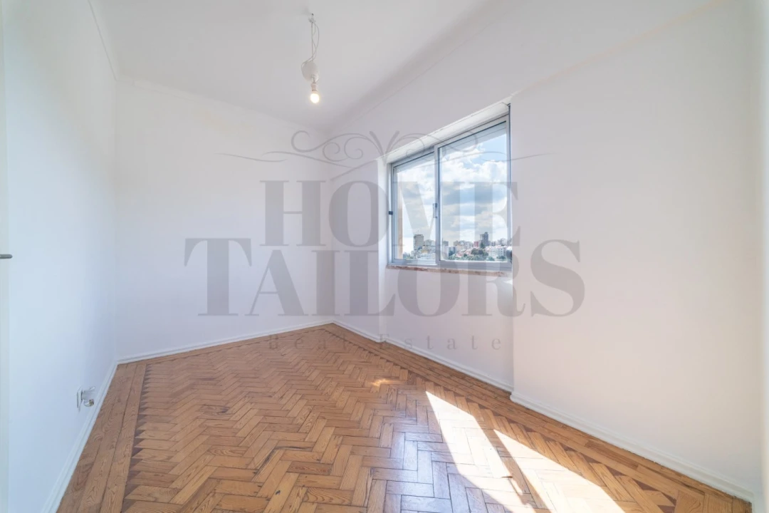 Apartamento T4 para Venda em Beato Foto 10