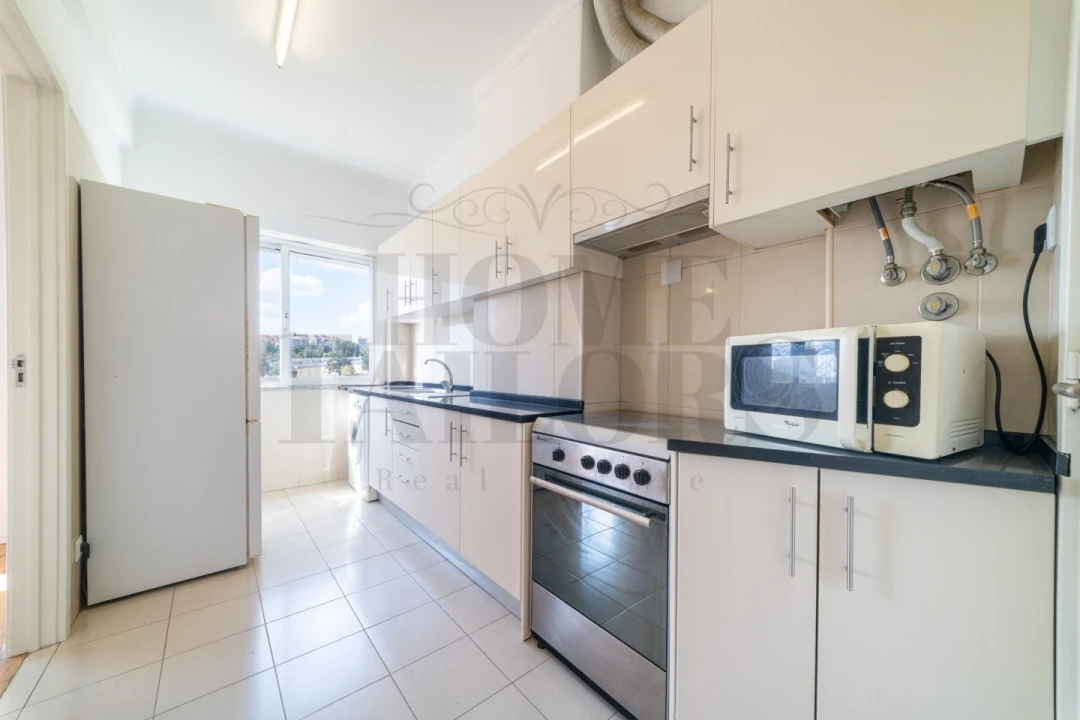 Apartamento T4 para Venda em Beato Foto 8