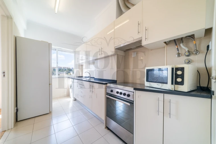 Apartamento T4 para Venda em Beato Foto 8