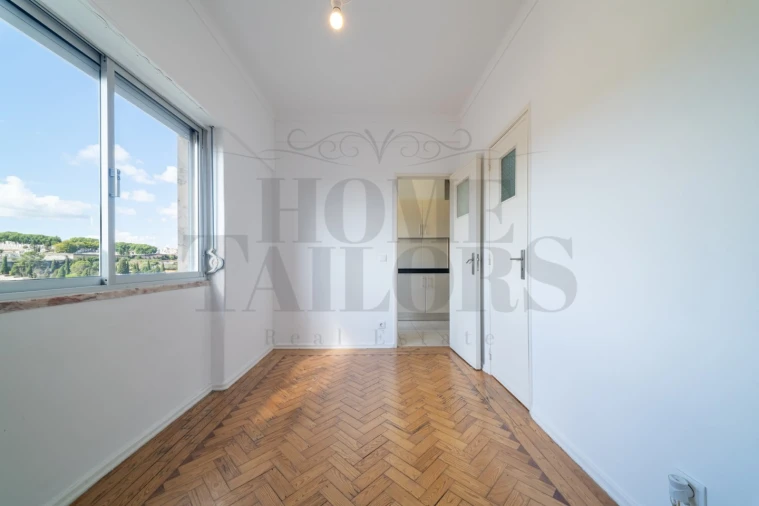 Apartamento T4 para Venda em Beato Foto 11