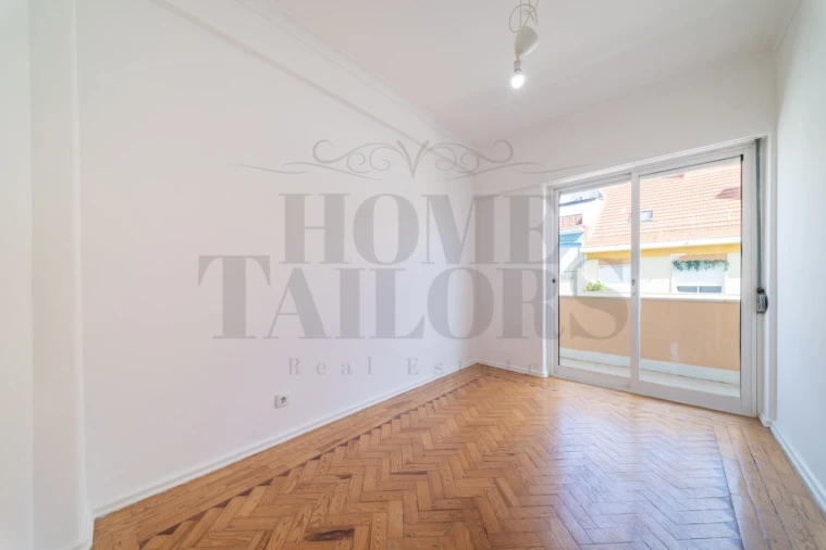 Apartamento T4 para Venda em Beato Foto 5