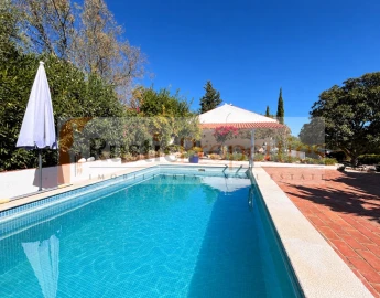 Moradia T3 para Venda em Loule (São Sebastião)