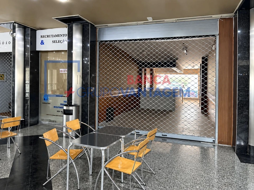 Loja para Venda em Cidade da Maia Foto 3