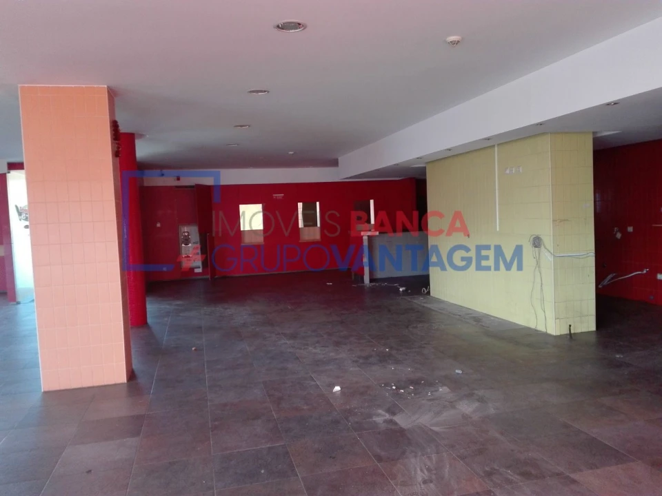 Loja para Venda em Fervença Foto 3