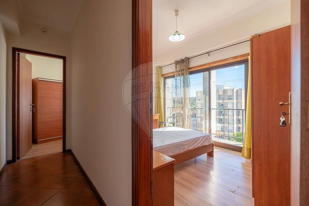 Apartamento T4 para Venda em Sé Nova, Santa Cruz, Almedina e São Bartolomeu Foto 1