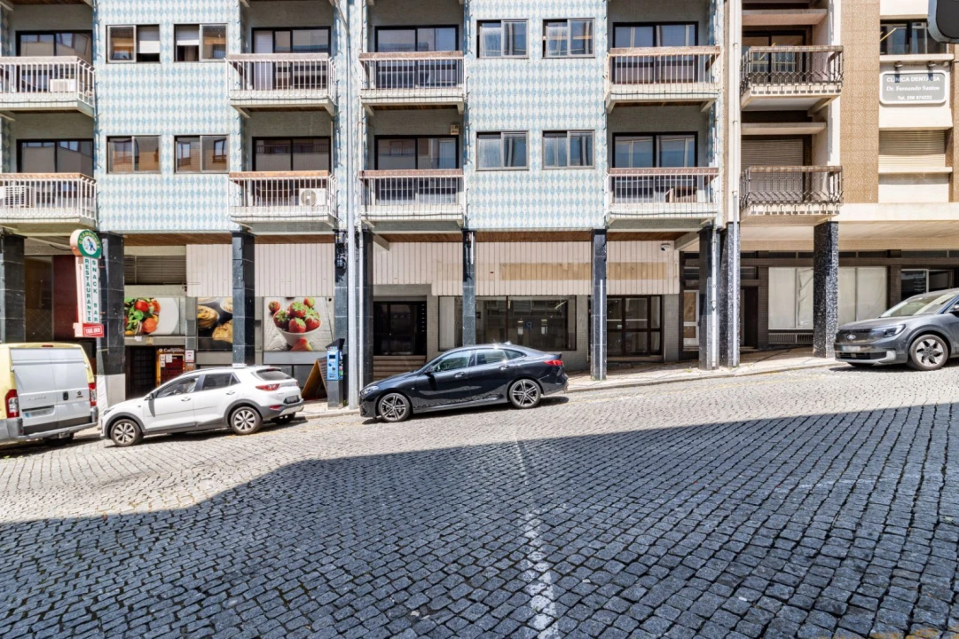 Loja para Arrendamento em O. Azeméis, Riba-Ul, Ul, Macinhata Seixa, Madail Foto 4