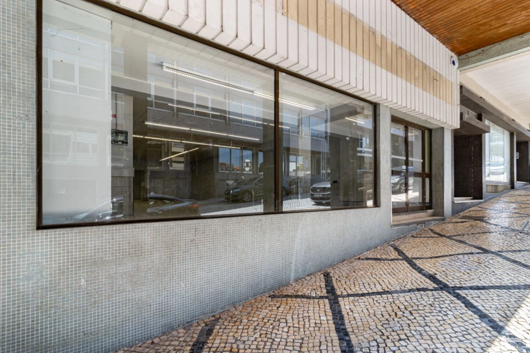 Loja para Arrendamento em O. Azeméis, Riba-Ul, Ul, Macinhata Seixa, Madail Foto 7