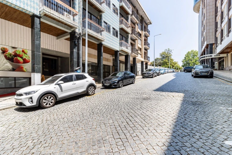 Loja para Arrendamento em O. Azeméis, Riba-Ul, Ul, Macinhata Seixa, Madail Foto 3