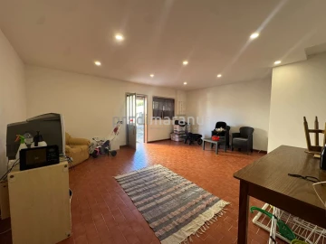 Moradia T6 para Venda em Gondar