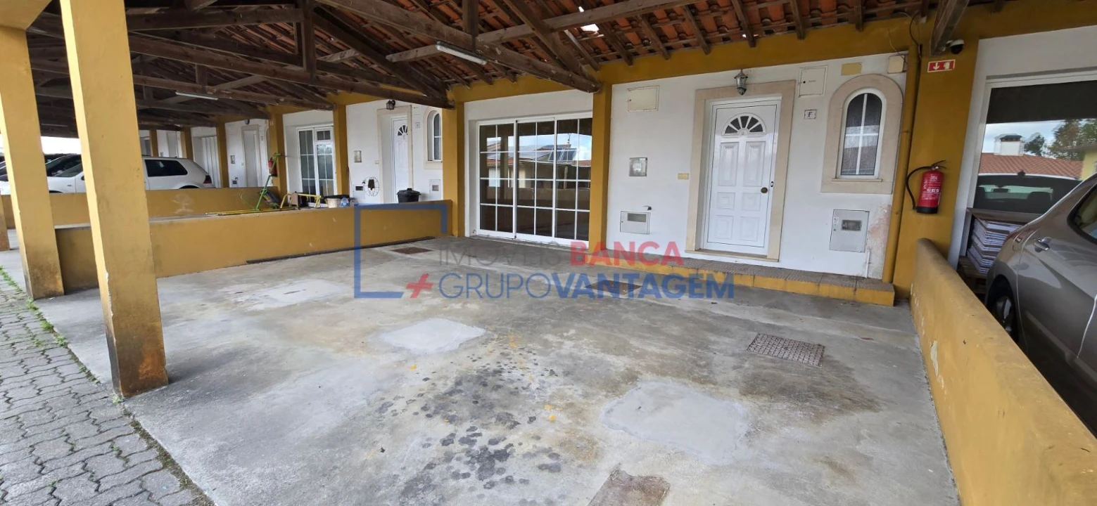 Moradia T3 para Venda em Moita Foto 3