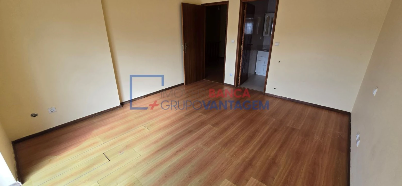 Moradia T3 para Venda em Moita Foto 20