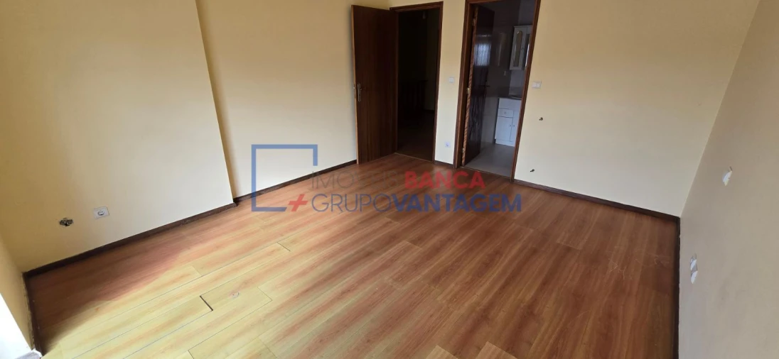 Moradia T3 para Venda em Moita Foto 20