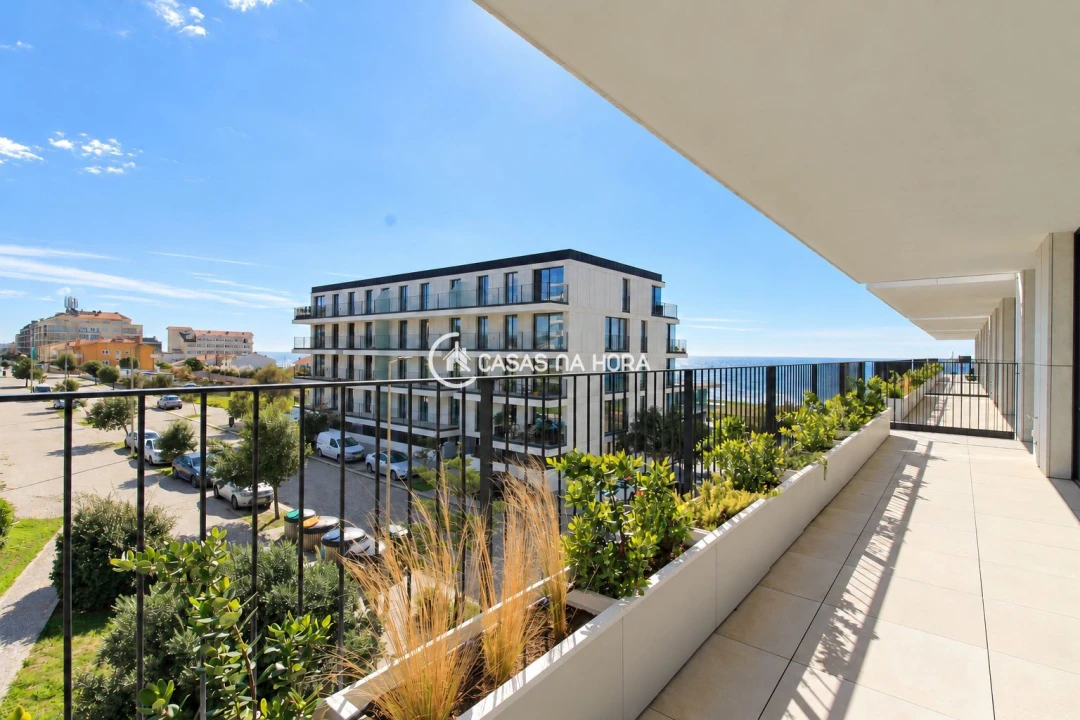 Apartamento T2 para Arrendamento em Canidelo Foto 17