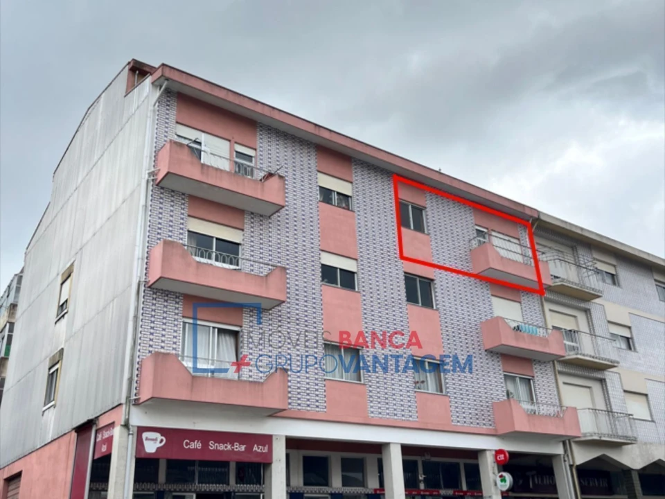 Apartamento T2 para Venda em Rio Tinto Foto 3