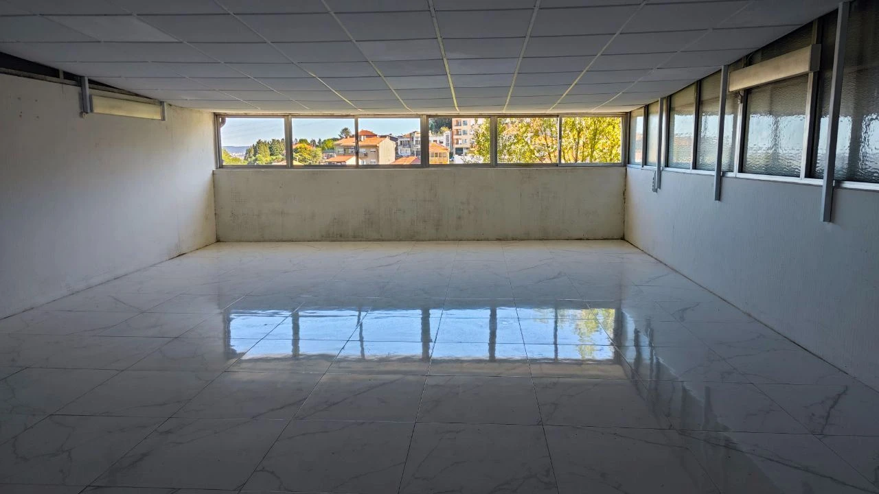 Escritório para Arrendamento em Mafamude e Vilar do Paraíso Foto 5