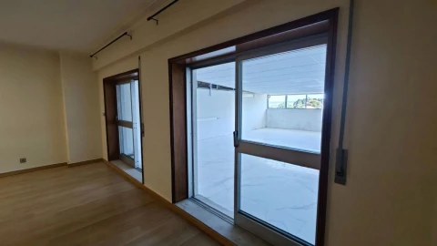 Escritório para Arrendamento em Mafamude e Vilar do Paraíso
