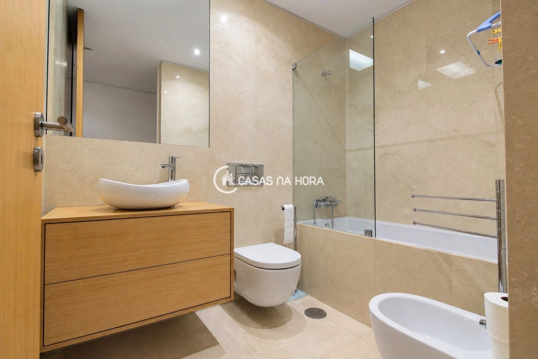 Apartamento T2 para Arrendamento em Campanhã Foto 6