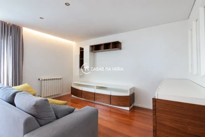 Apartamento T2 para Arrendamento em Campanhã