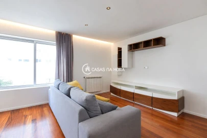 Apartamento T2 para Arrendamento em Campanhã