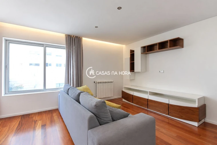 Apartamento T2 para Arrendamento em Campanhã Foto 7