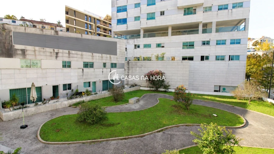 Apartamento T2 para Arrendamento em Campanhã