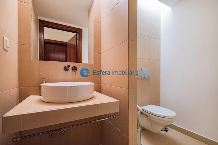 Moradia T3 para Venda em Guia Foto 15