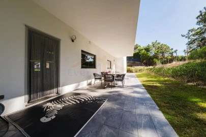 Moradia T5 para Venda em Amoreira